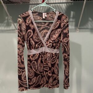 Vintage Sweet Pea Paisley Top in Black and Cream